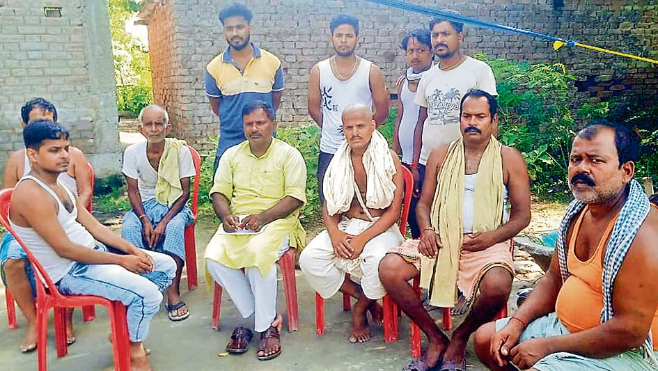 Saran News : हरिहरपुर में पानी भरे गढ्ढे में डूबने से किशोर की मौत, पसरा मातम