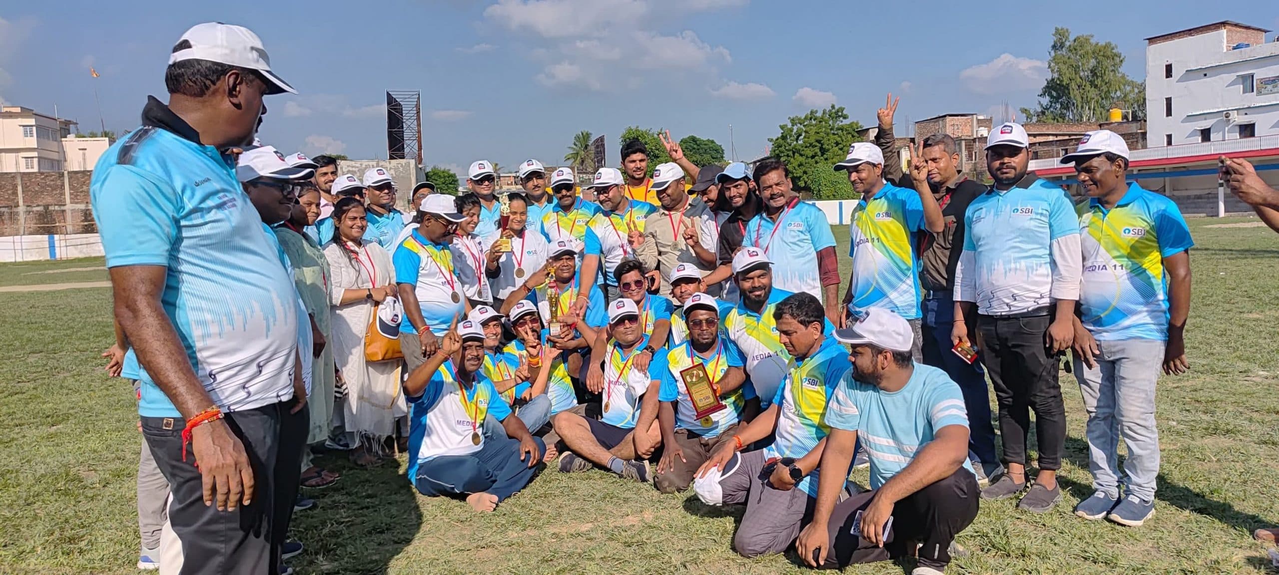 जिला प्रशासन ने मीडिया इलेवन को किया पराजित