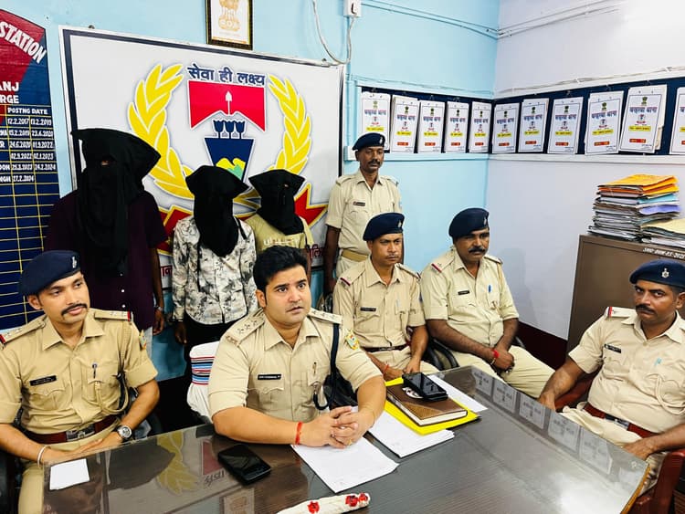 पिता की हत्या का बदला लेने में मिथुन की हुई हत्या, तीन आरोपी गिरफ्तार, पुलिस ने भेजा जेल