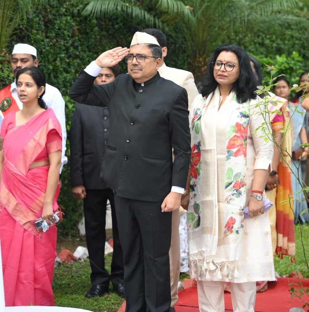 Bokaro News : उपायुक्त ने मानव सेवा आश्रम के बच्चों संग मनाया स्वतंत्रता दिवस