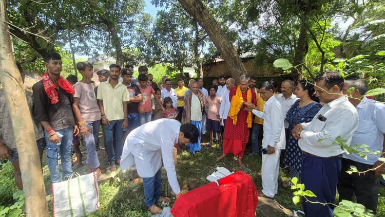 पंचायत सरकार भवन की रखी गयी आधारशिला