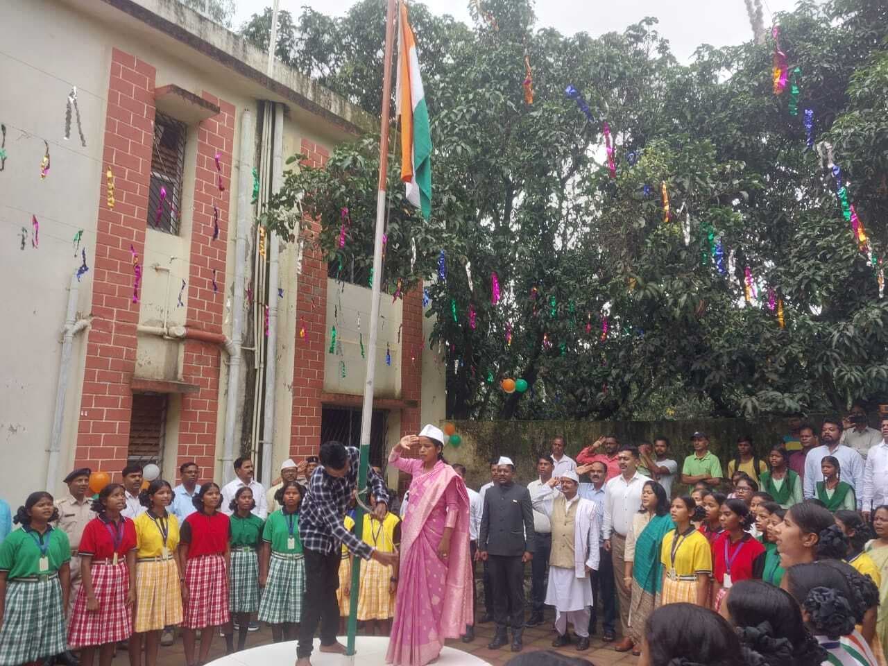 बेड़ो में स्वतंत्रता दिवस धूमधाम से मना