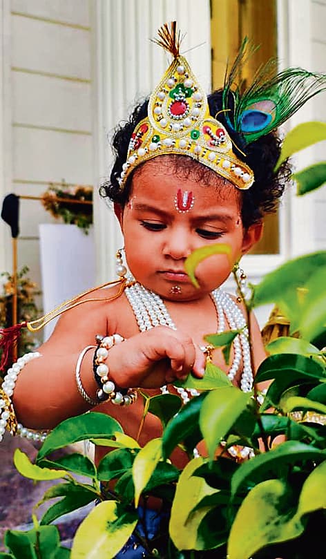 Saran News : धूमधाम से मनी कृष्ण जन्माष्टमी, मंदिरों में गूंजे जयकारे