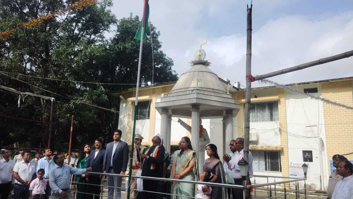 Giridih News: सरिया में धूमधाम से मना स्वतंत्रता दिवस