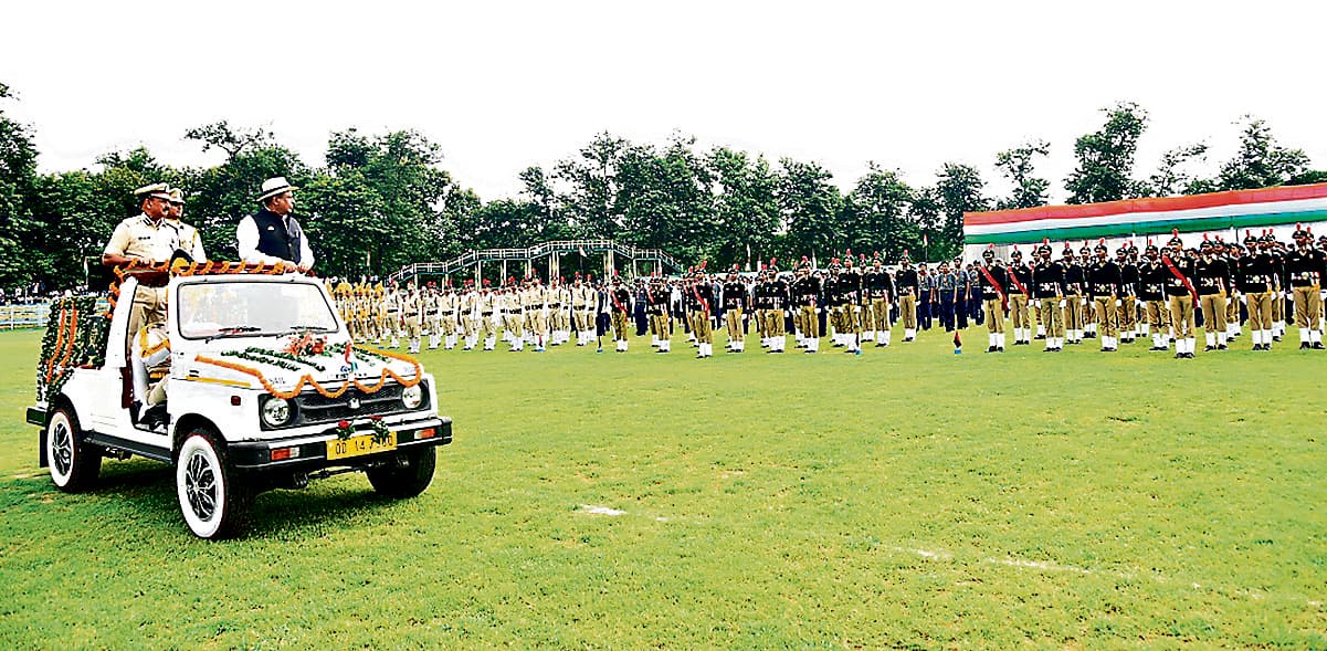 Rourkela News: देश को प्रगति के पथ पर आग ले जाने का सभी दृढ़ संकल्प लें : आलोक वर्मा