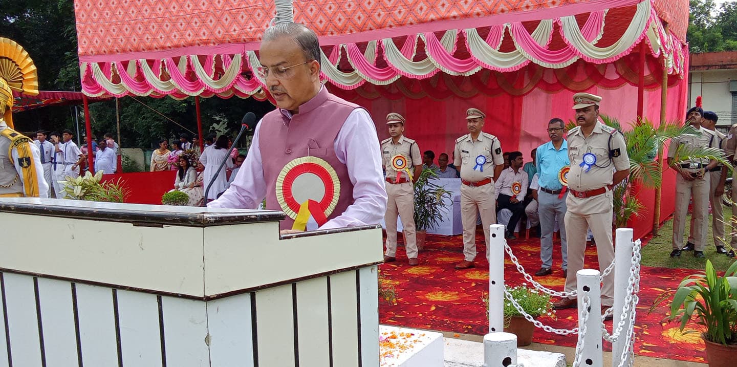 East Singhbhum News : आदर्श नागरिक बनकर देश की सेवा करें : सिंघाई