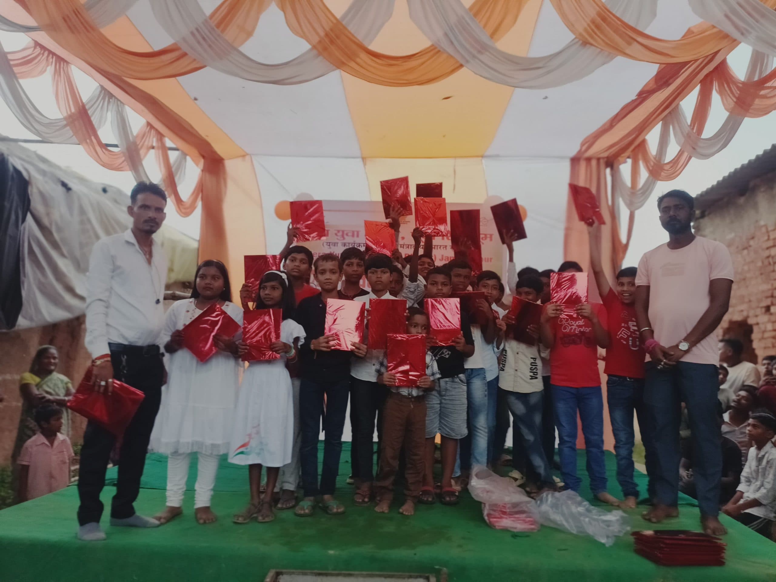 East Singhbhum News : बारियादा : प्रतियोगिता के विजेता प्रतिभागी पुरस्कृत