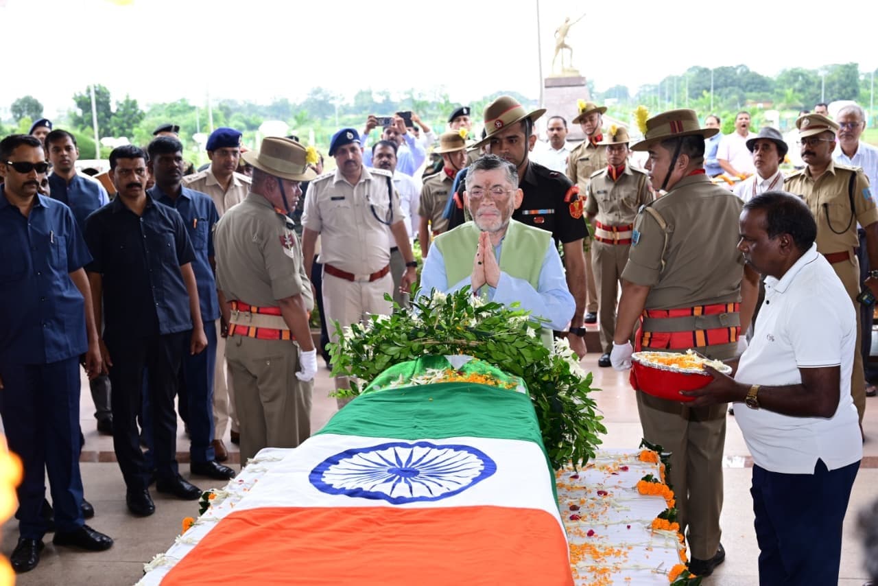 Ranchi news : विधानसभा परिसर में रामदास सोरेन को दी गयी अंतिम विदाई