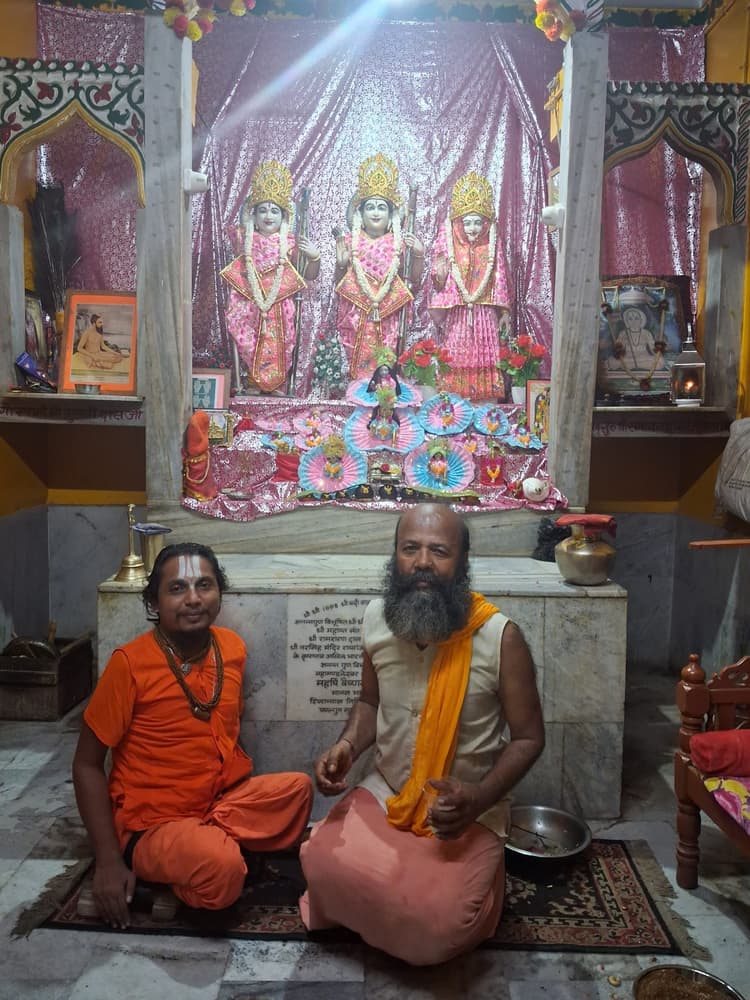 Samastipur News:बिथान में जन्माष्टमी पर बड़ी ठाकुरबाड़ी में भक्ति व उल्लास का संगम