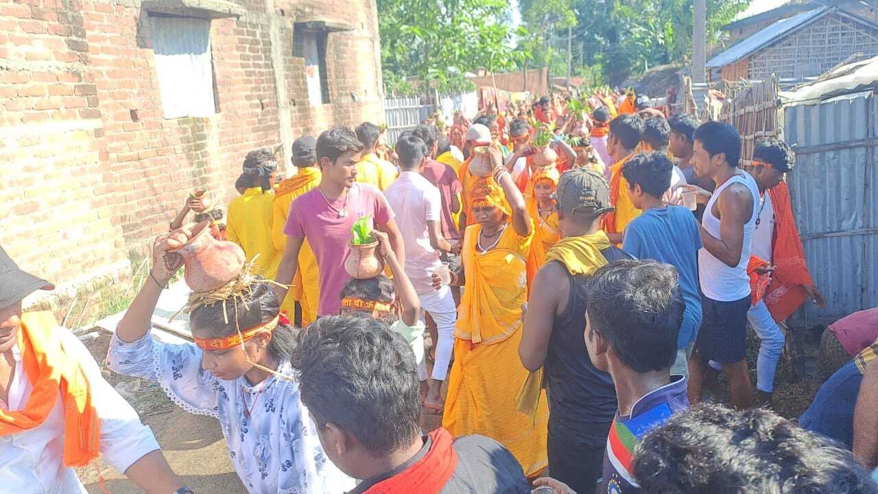 जन्माष्टमी को लेकर निकाली भव्य कलशयात्रा