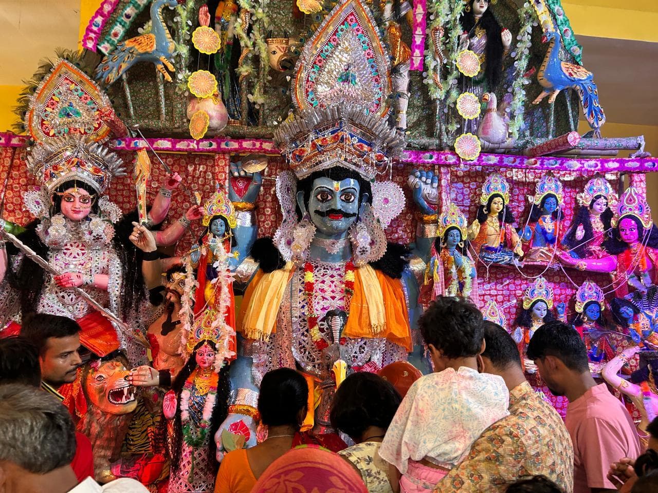 सीमांचल में आकर्षक प्रतिमा के लिए जाना जाता है परमानंदपुर कृष्ण मंदिर