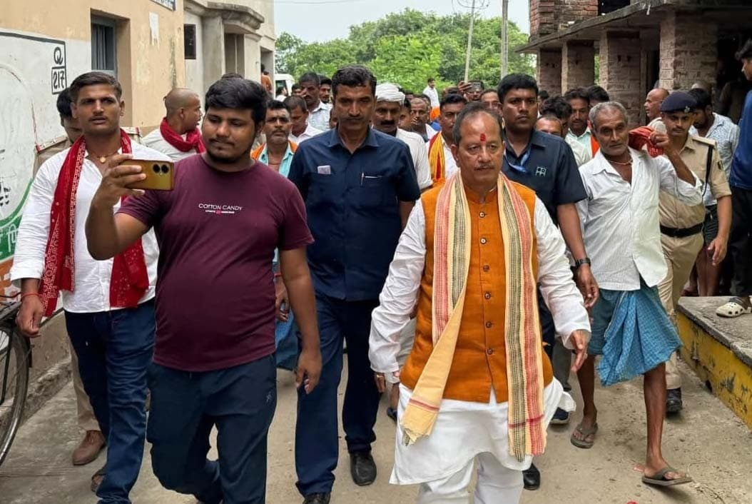 समस्याओं का तत्काल समाधान व विकास योजनाओं पर दिया जोर