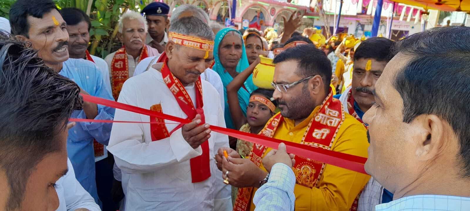 मां चंडिका स्थान के 11वें महोत्सव पर निकाली गयी कलश शोभायात्रा