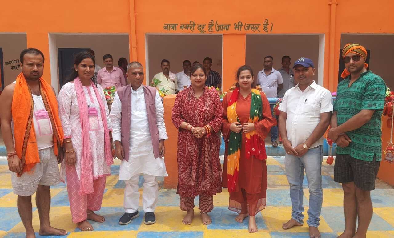 मंत्री जयंत राज की धर्मपत्नी लगातार तीसरे वर्ष पैदल जा रहीं बाबाधाम