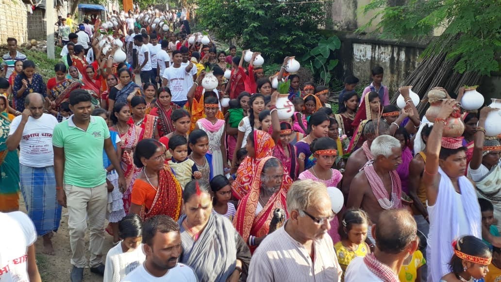 .मंगलहाट में धूमधाम से मनायी गयी मां मनसा पूजा