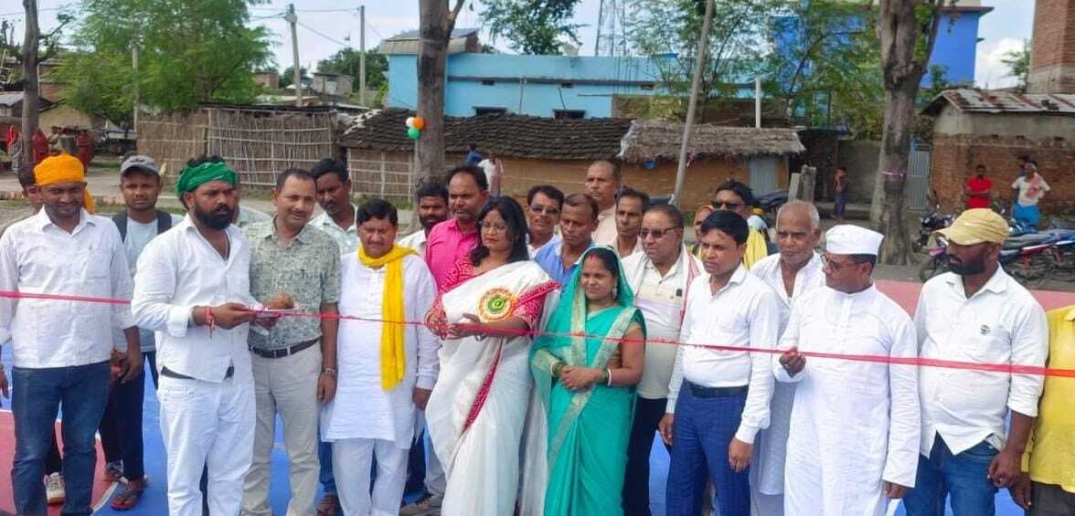 हाजीपुर फौजदारी दुर्गा मंदिर में खेल मैदान का उद्घाटन