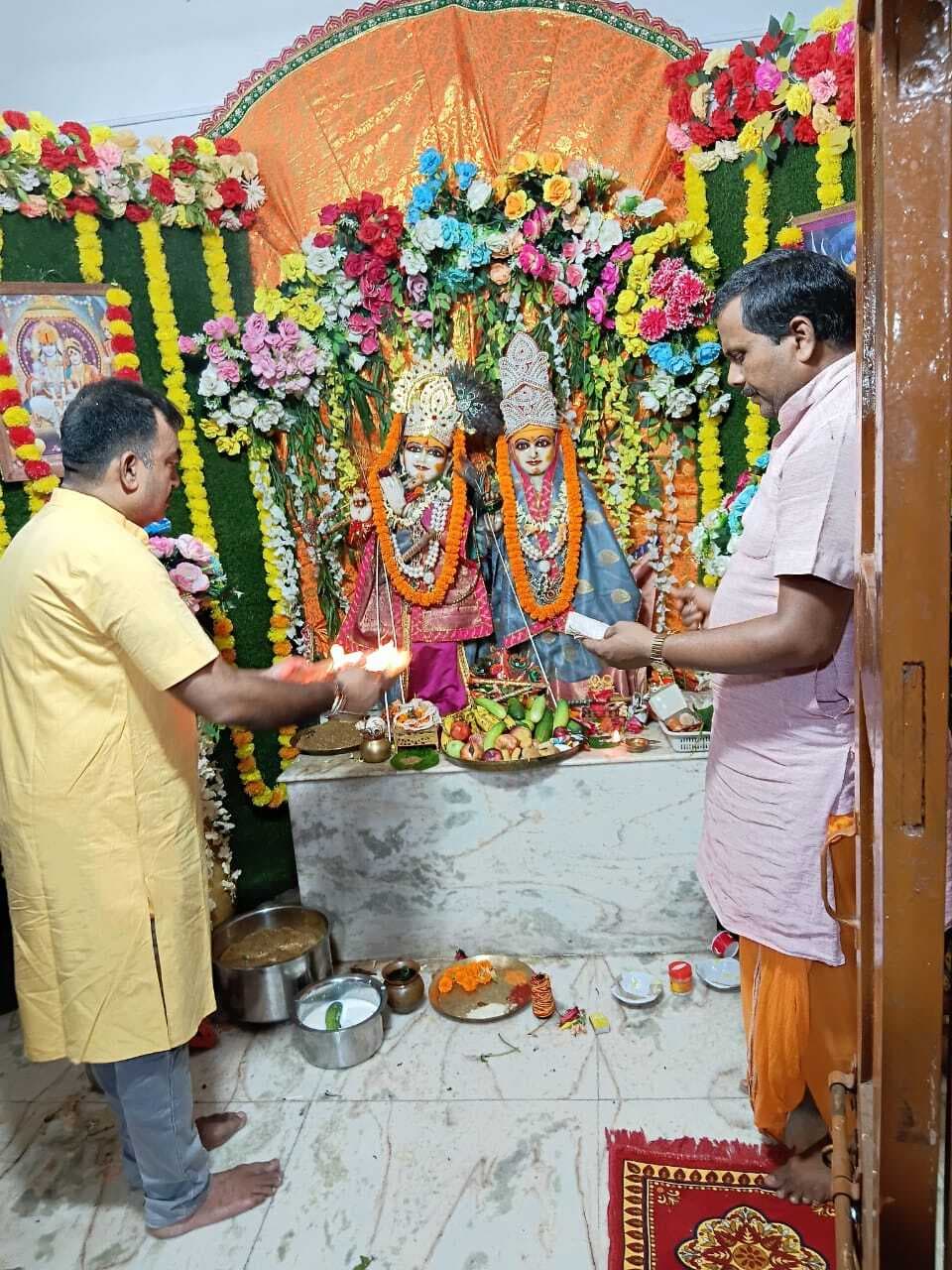 नंद के आनंद भयो...भजन पर खूब झूमे श्रोता