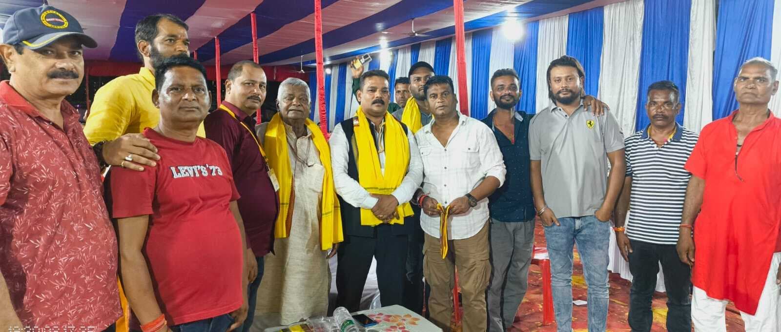 भजन व दो गोला में झूमे श्रद्धालु