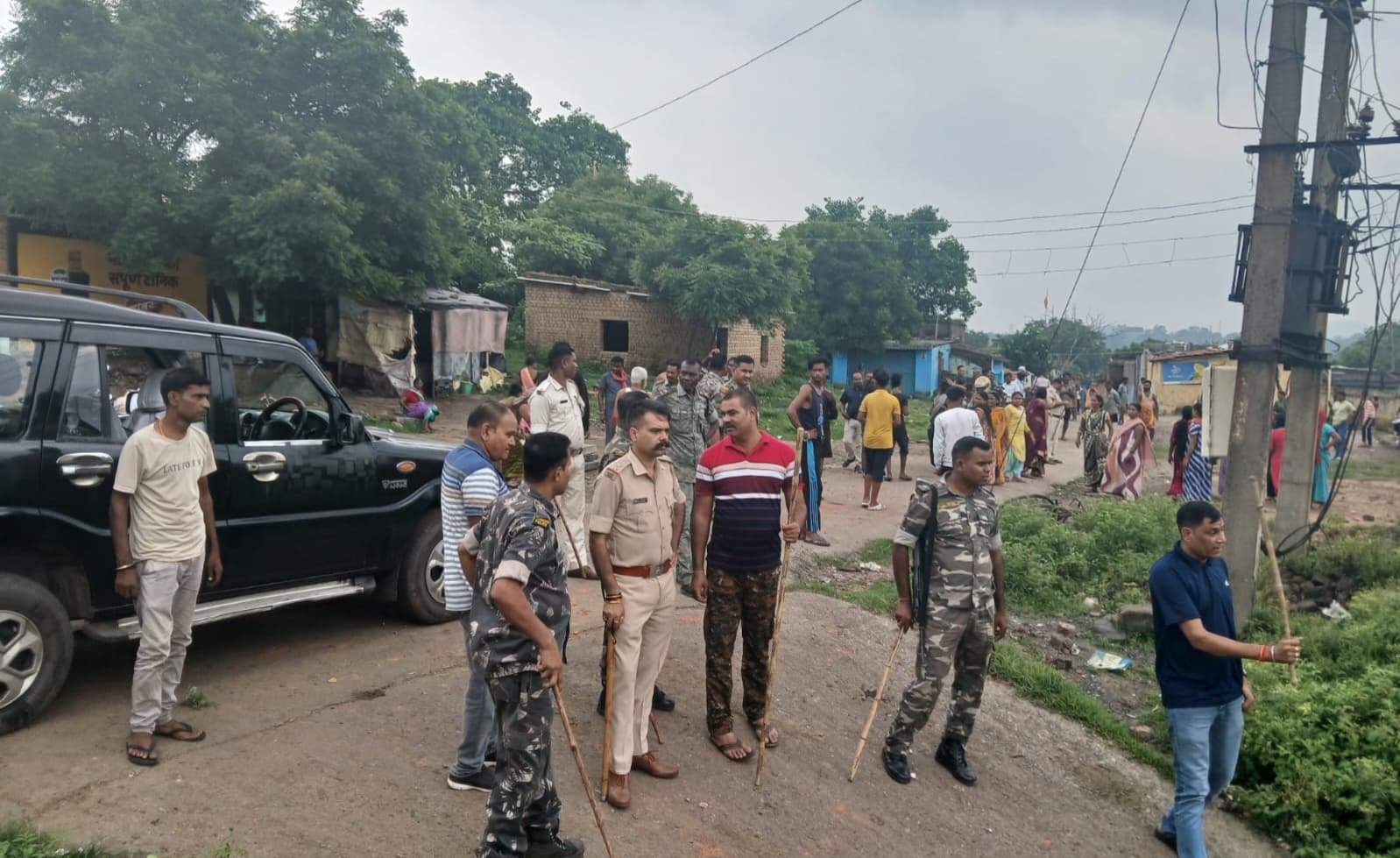 Dhanbad News: पुलिस के लौटते ही खटाल के 50 लोगों ने पासी धौड़ा पर किया हमला, फायरिंग