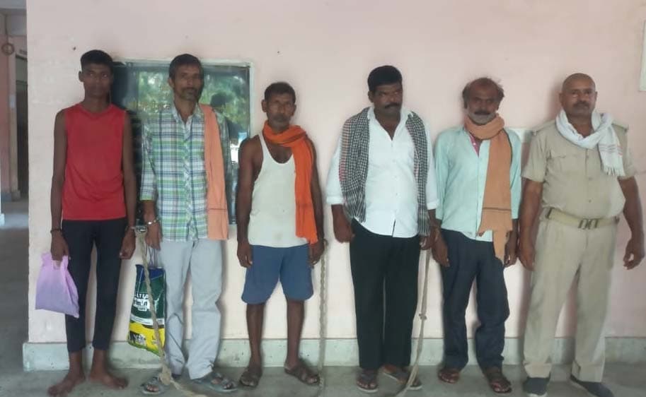 शराब तस्कर समेत चार शराबी गिरफ्तार