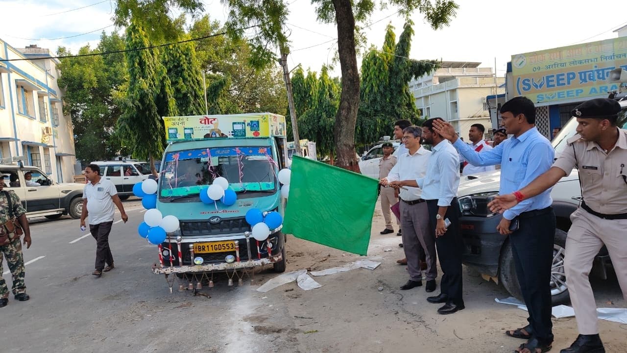 लाइव डेमोस्ट्रेशन के माध्यम से वोटरों को इवीएम व वीवीपैट के उपयोग के प्रति किया जायेगा जागरूक