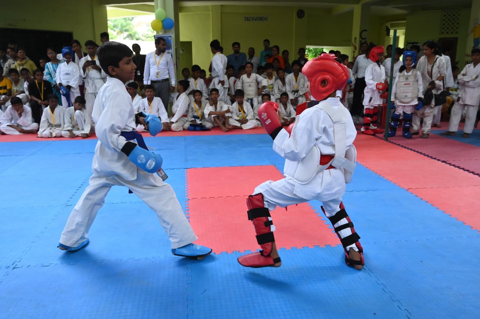 किलकारी बाल भवन में कराटे चैंपियनशिप का आगाज, 250 से अधिक युवा प्रतिभागी हुए शामिल