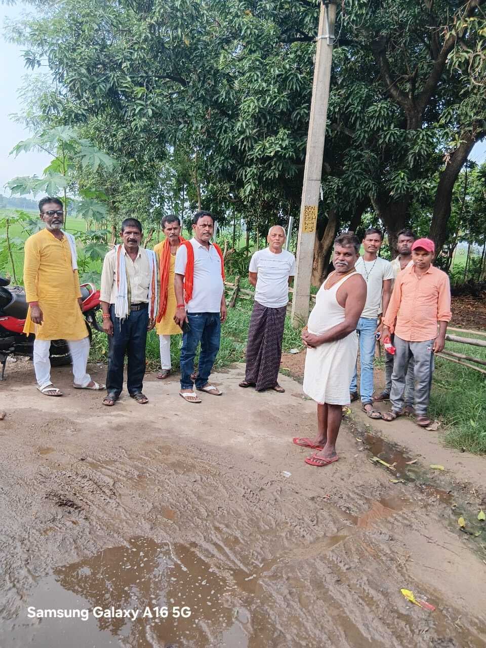 क्षेत्र भ्रमण कर समस्या से अवगत हुए जिप सदस्य