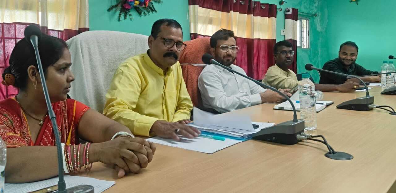 हंगामेदार रही प्रखंड बीस सूत्री की बैठक, सदस्यों ने उठाए कई सवाल