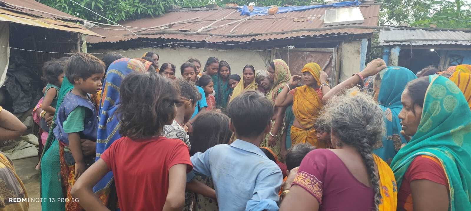 खेलने के दौरान बाढ़ के पानी में डूबने से बच्चे की मौत