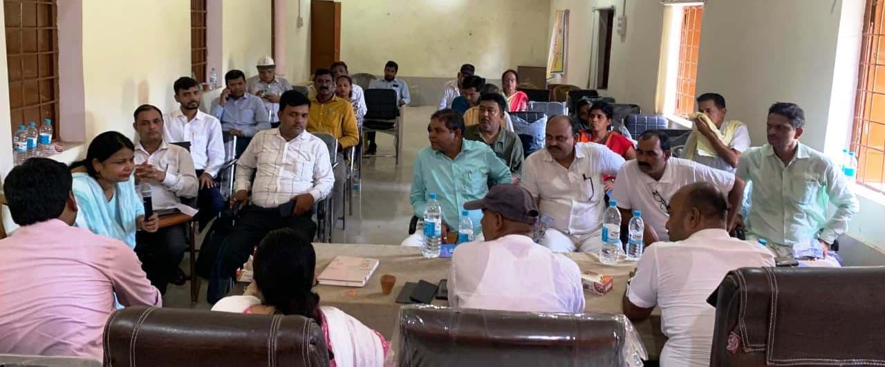 पंचायत समिति की बैठक में जनप्रतिनिधि के पति की उपस्थिति पर तीखी बहस