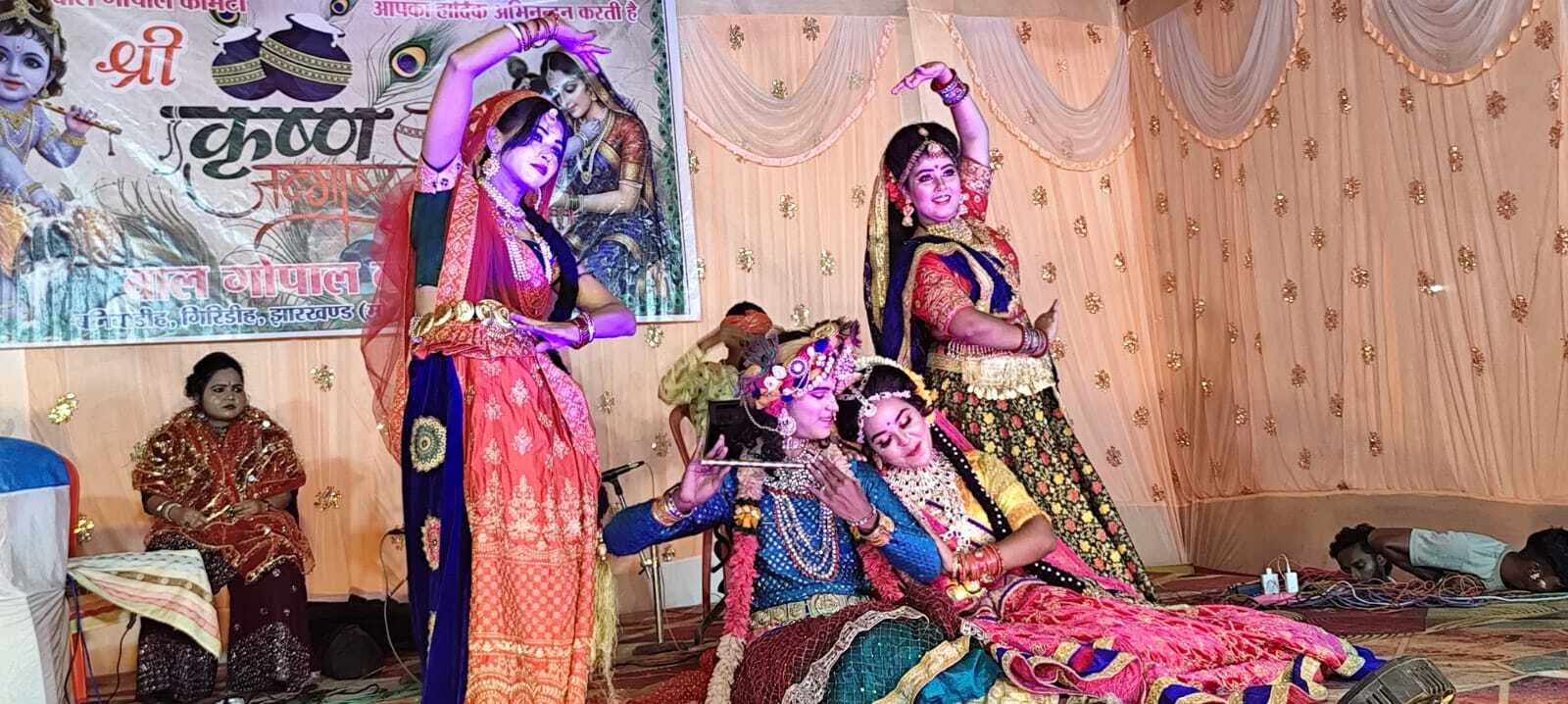 बनियाडीह में भक्ति जागरण कार्यक्रम में झूमे श्रद्धालु