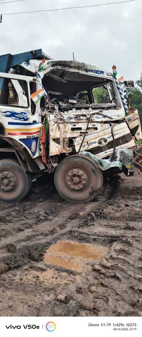 Giridih News :बिरनी के हाइवा चालक की इलाज के दौरान कटक में मौत