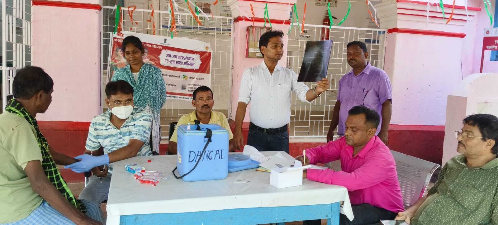 सीएचसी में लगे शिविर में ट्यूबरक्लोसिस की हुई जांच