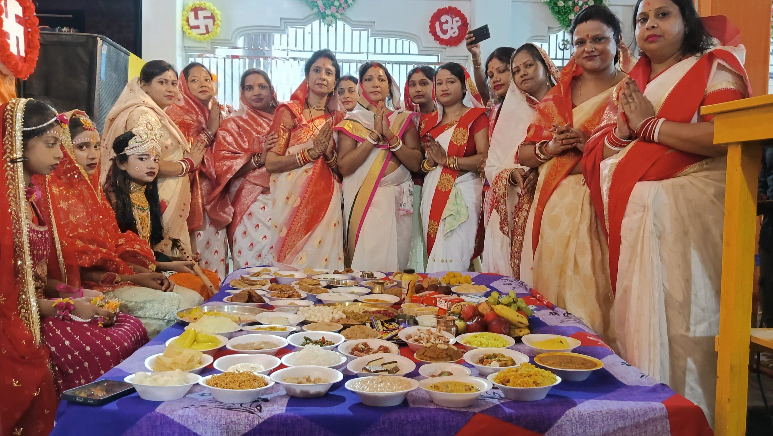 माखन चोर की लीलाओं को देख मोहित हुए श्रद्धालु