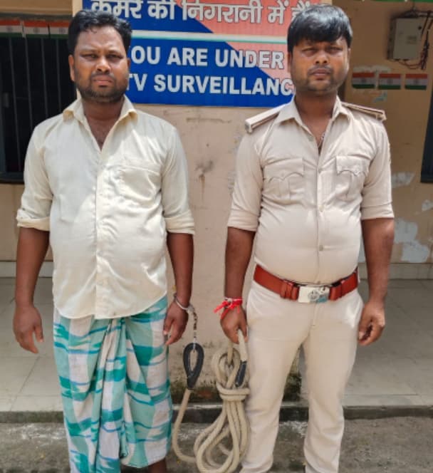 धोखे से जमीन लिखाने के मामले में आरोपित गिरफ्तार