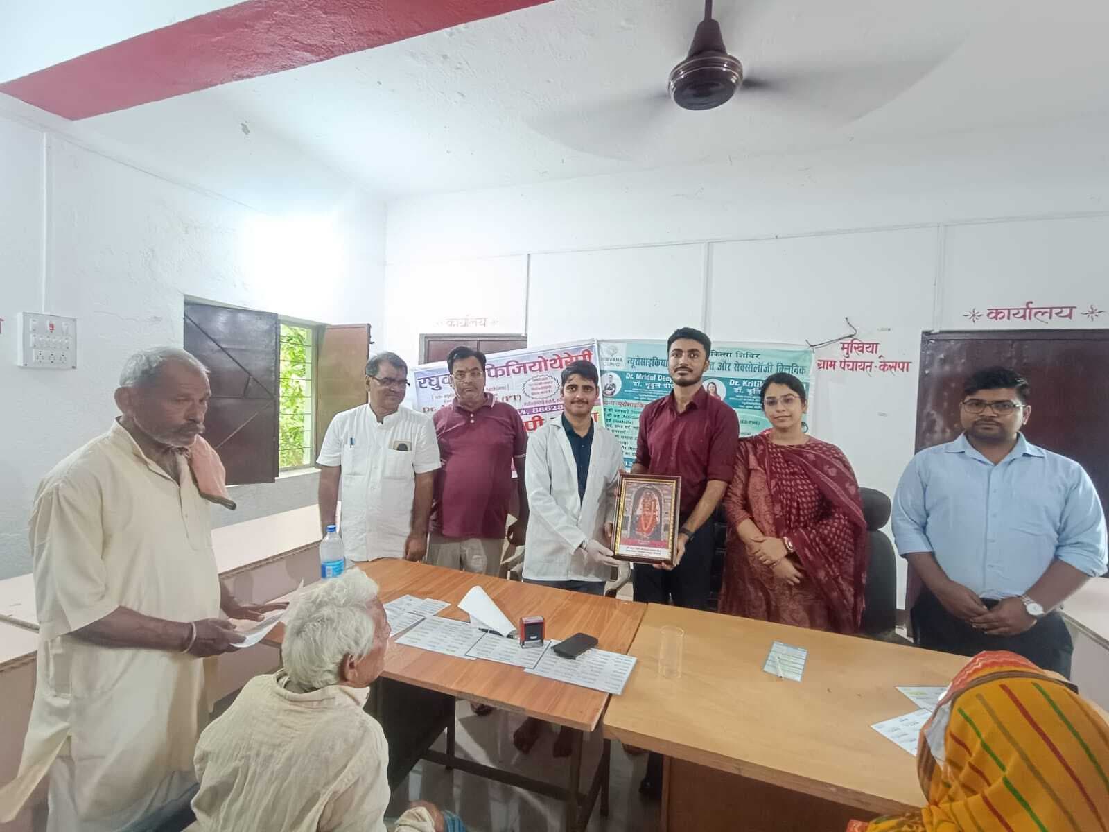 मां तारा देवी मंदिर प्रांगण में निःशुल्क चिकित्सा शिविर