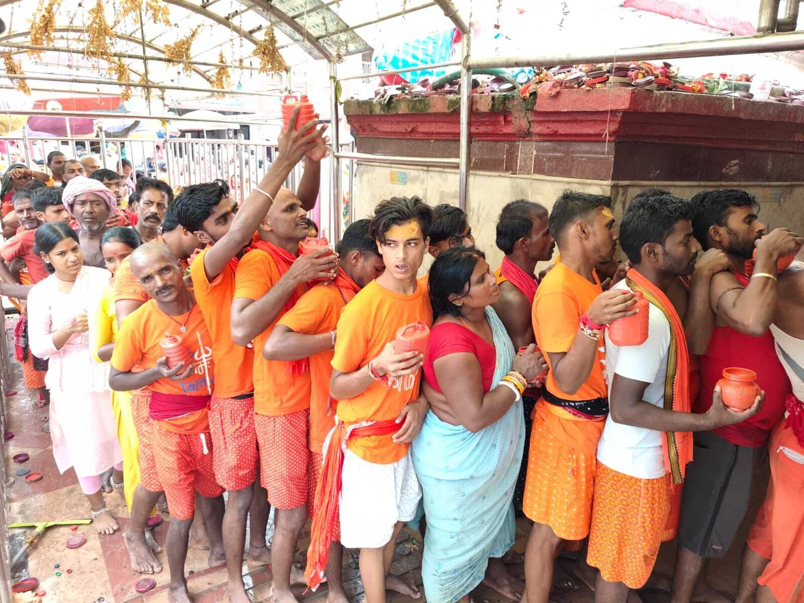 62 हजार श्रद्धालुओं ने फौजदारीनाथ को किया जलार्पण