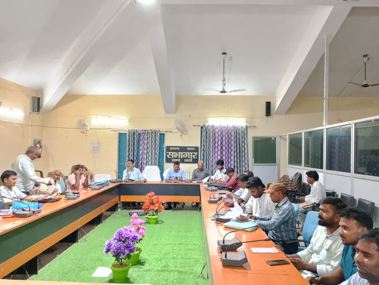 किस्त ले चुके लाभार्थी आवास निर्माण शुरू करें : बीडीओ