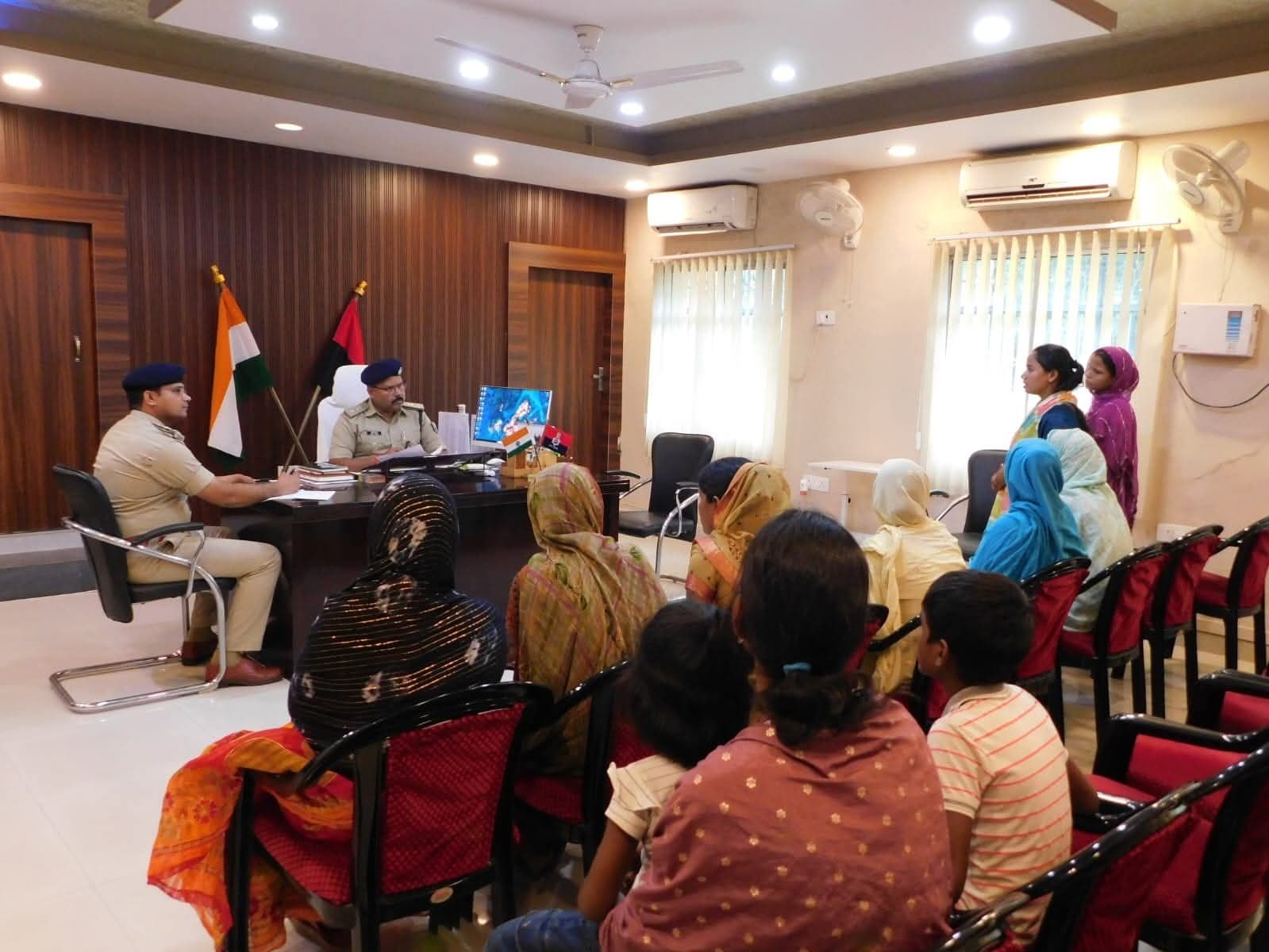 एसपी के जनता दरबार में एक दर्जन मामले की हुई सुनवाई