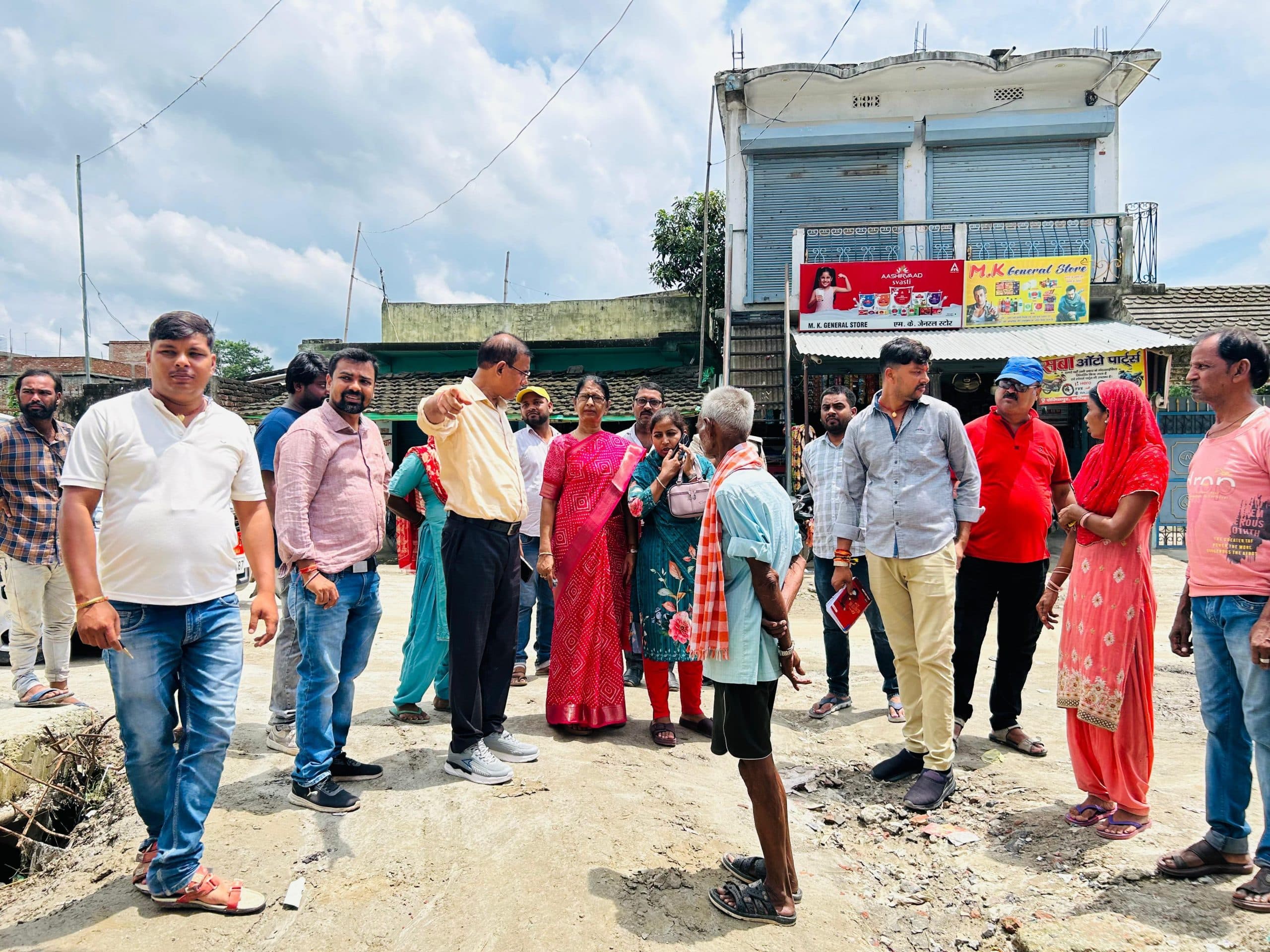 वार्ड 45 की समस्यओं से अवगत हुई महापौर