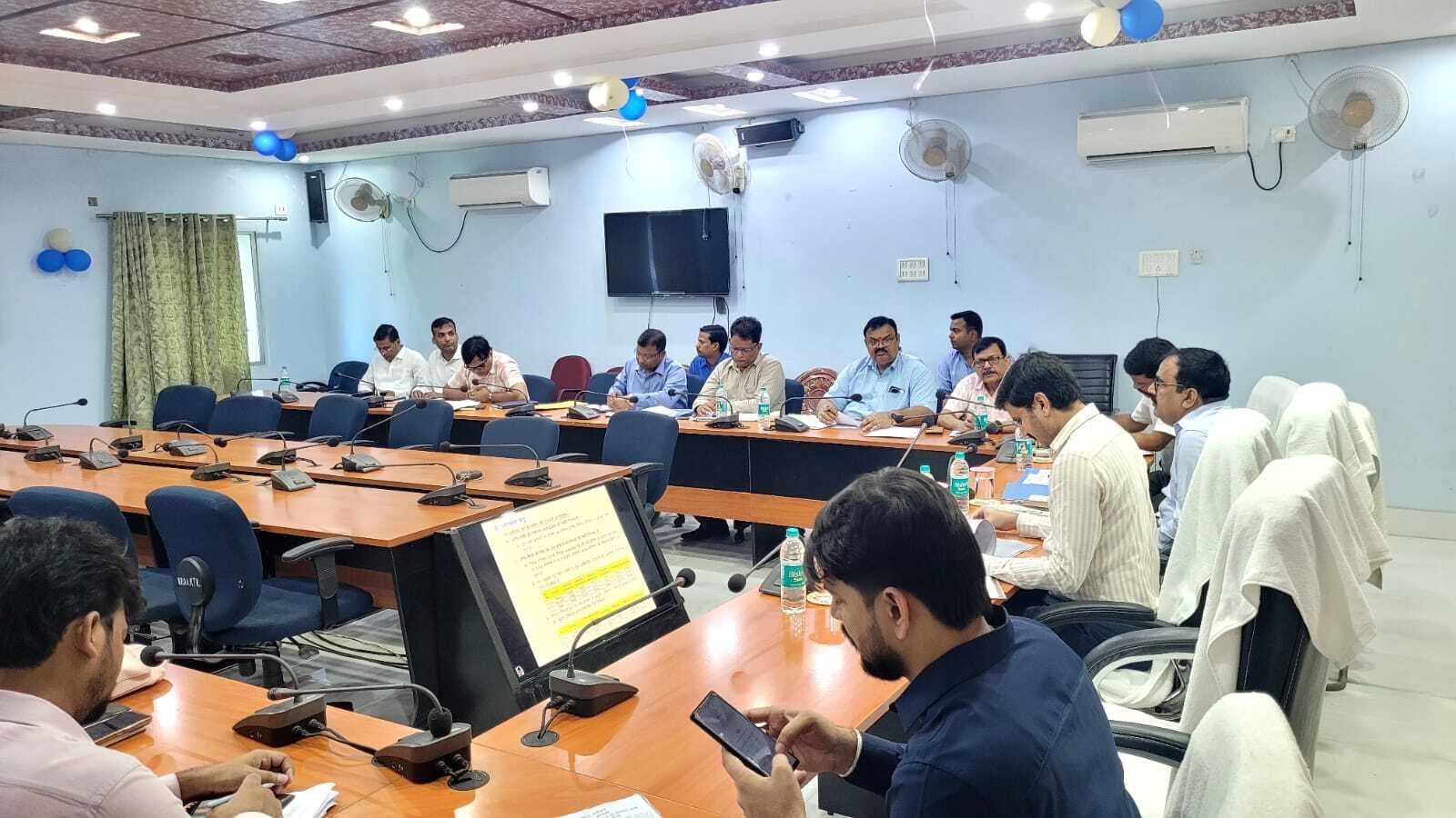 मुख्य सचिव में विभागीय कार्यों की समीक्षा की