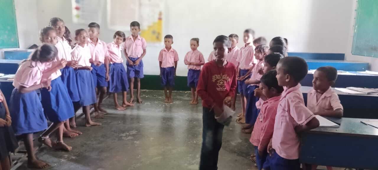 उप्रावि कमलडीह के छात्रों ने मनाया जन्मदिन