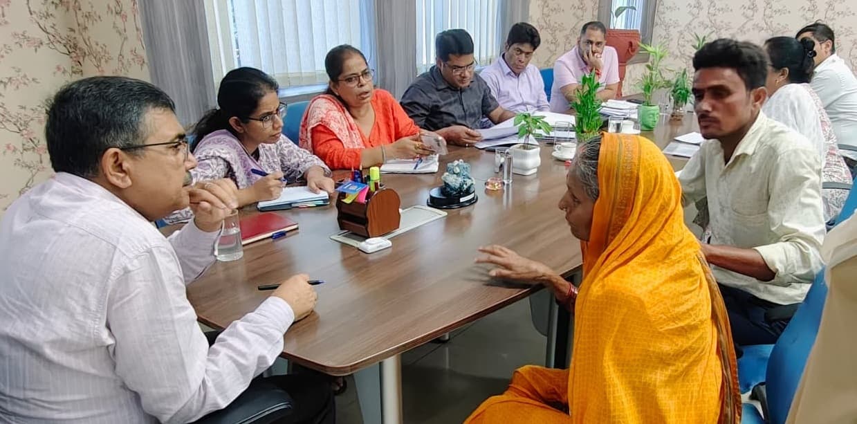 Bokaro News : महिला को आधे घंटे में दिया गया पेंशन का लाभ