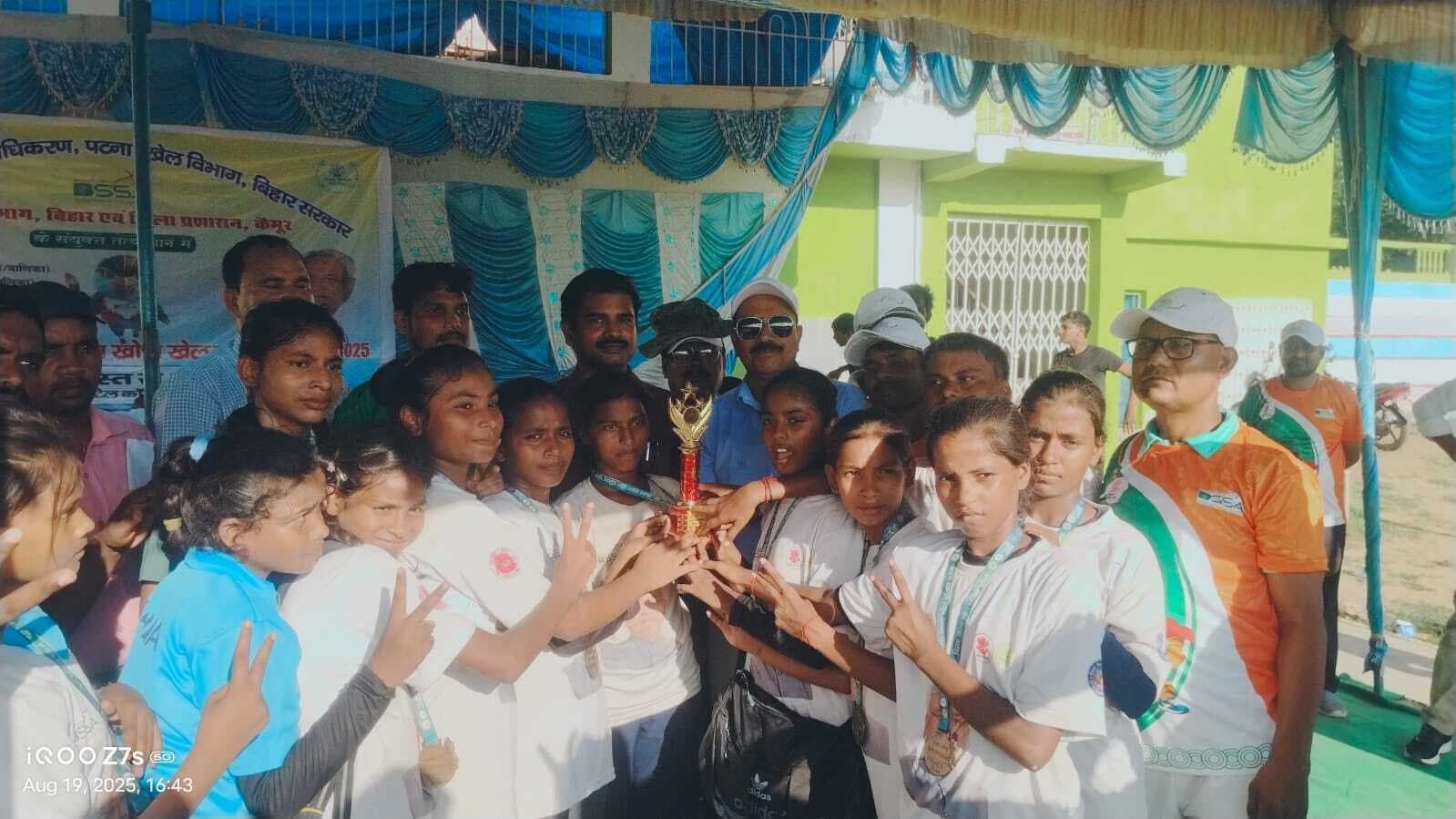 Kaimur news : साइकिलिंग : बालक वर्ग में सतीश और बालिका में निराशा ने दिखाया दमखम