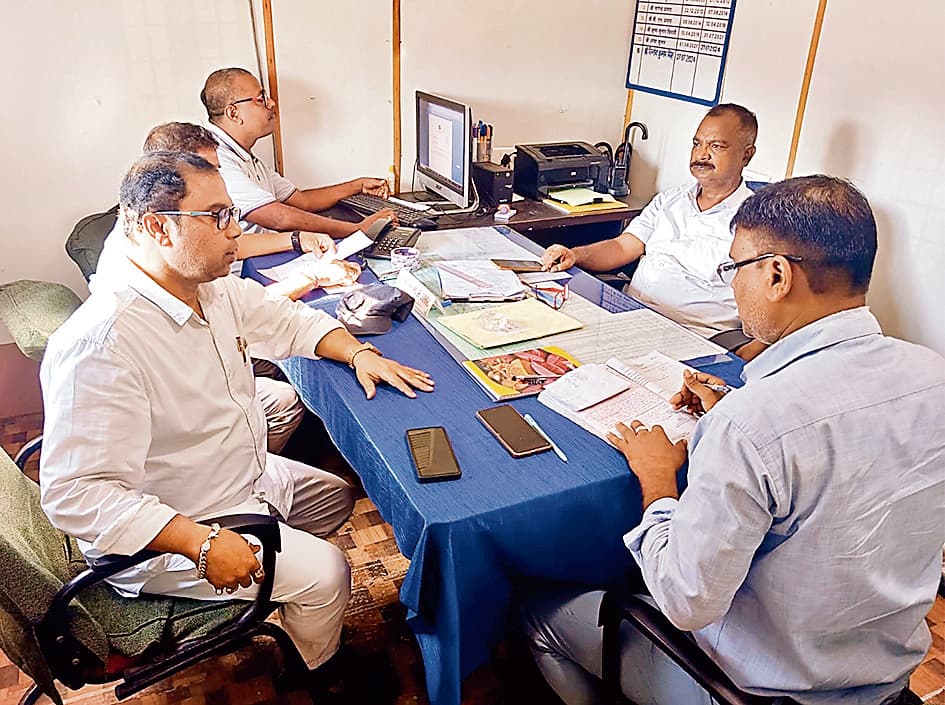 Gaya News : शुभारंभ से पहले अमृत भारत एक्सप्रेस ट्रेन का मेंटेनेंस वर्क पूरा