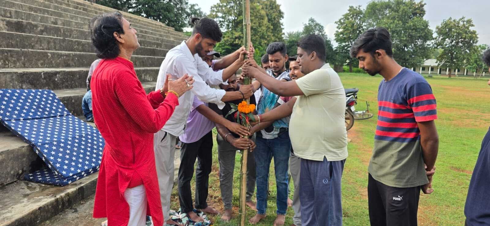 East Singhbhum News : चाकुलिया नपं क्षेत्र में छह जगहों पर दुर्गापूजा की तैयारी शुरू