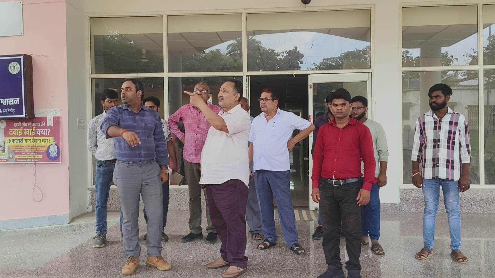 Giridih News: सिविल सर्जन ने सीएचसी तिसरी का किया औचक निरीक्षण ै