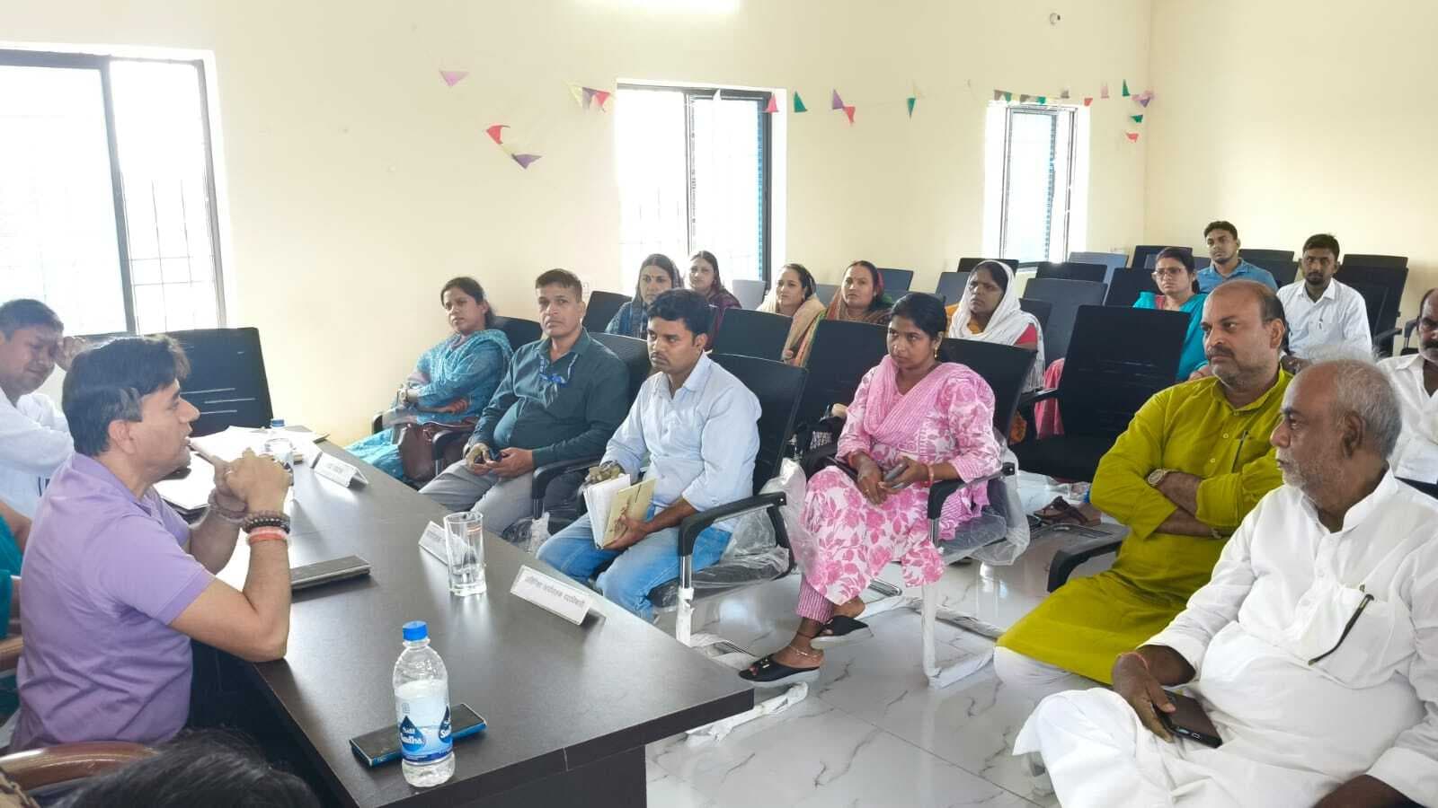 बिक्रम में 20 सूत्री की बैठक में कई योजनाओं पर चर्चा