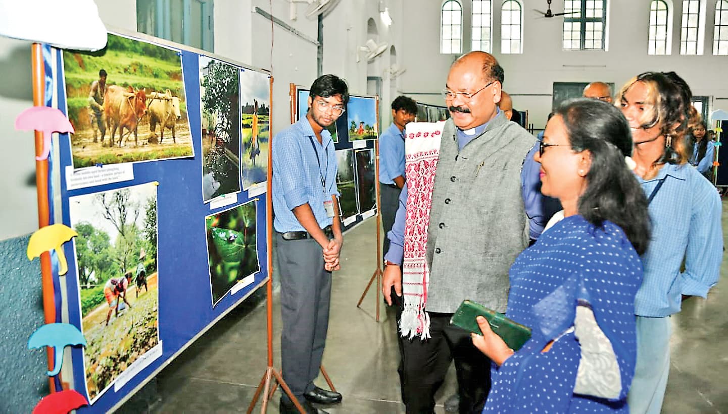 Ranchi News : फोटोग्राफी दिवस पर छात्रों की प्रतिभा और रचनात्मकता का प्रदर्शन