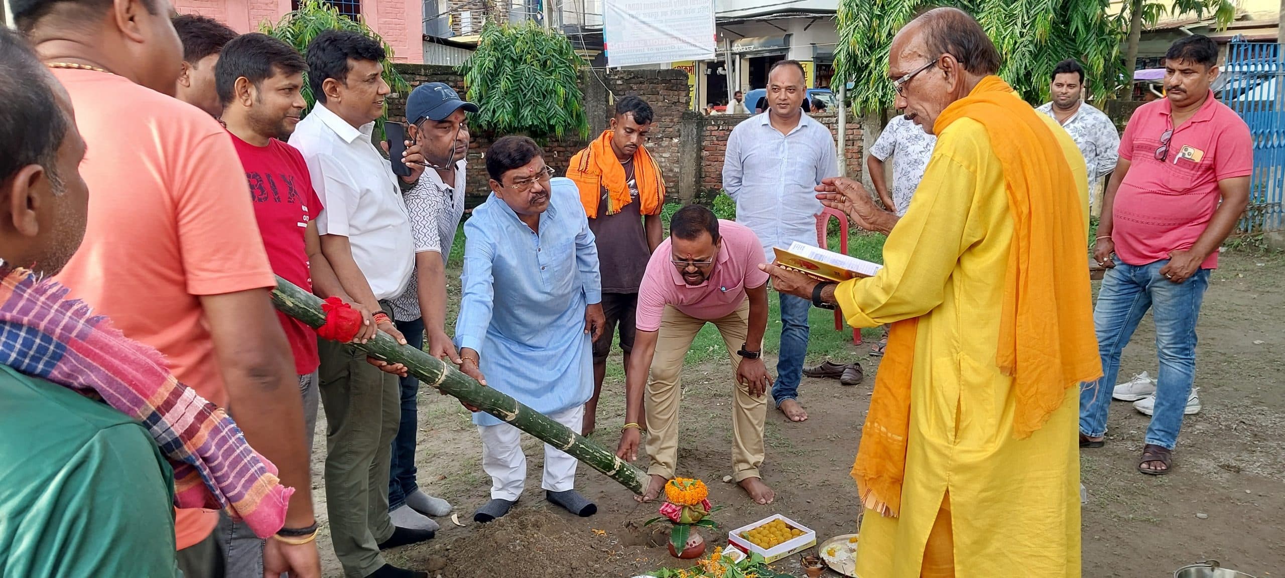 सन ऑफ इंडिया क्लब में पंडाल निर्माण को हुआ भूमि पूजन